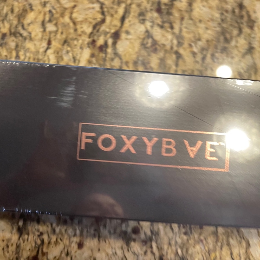 FoxyBae Rose Gold Blow dry brush
